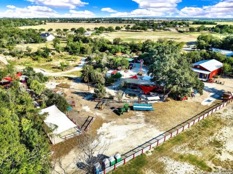 1877 County Road 4713 Lacoste TX 78039
