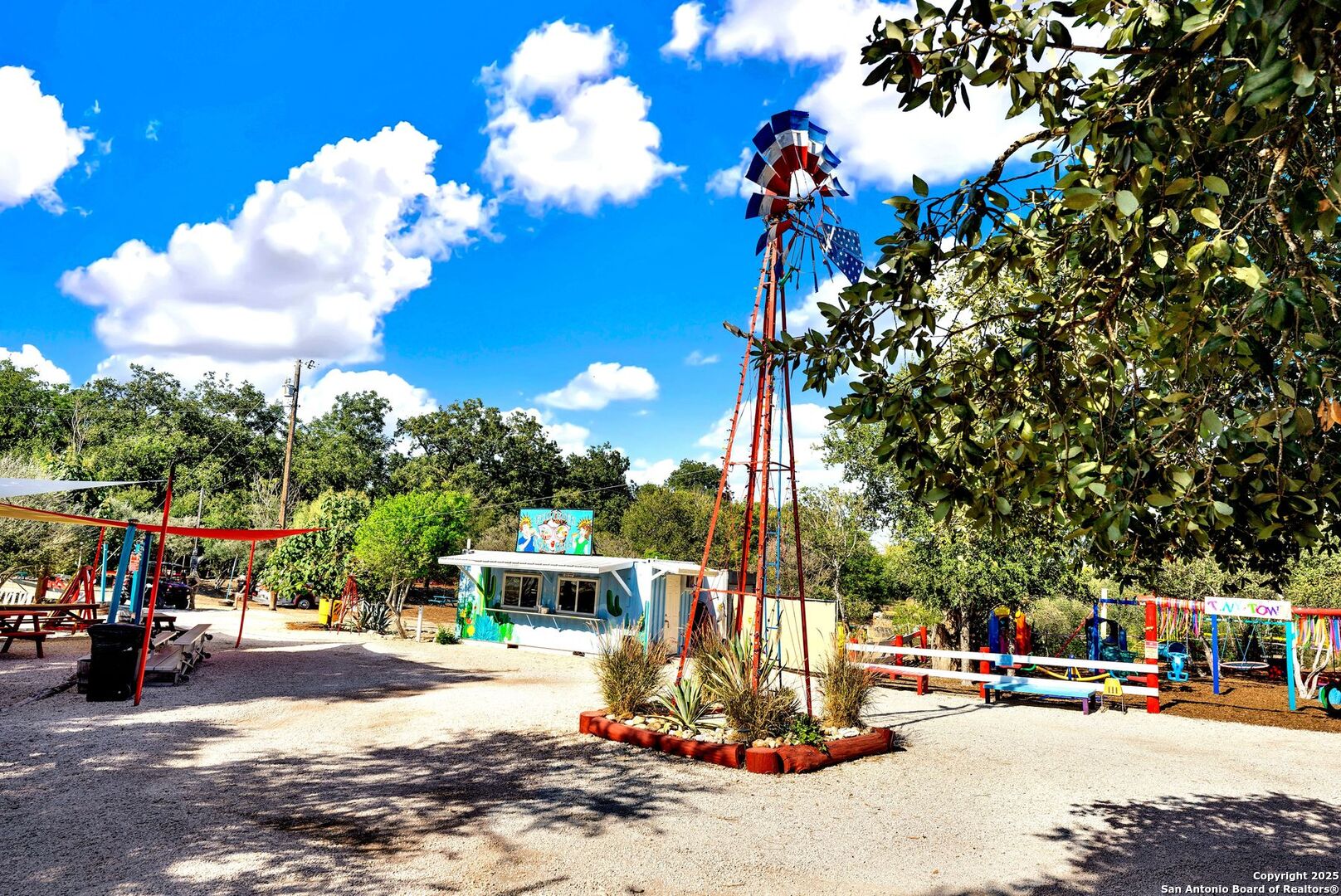 1877 County Road 4713 Lacoste TX 78039