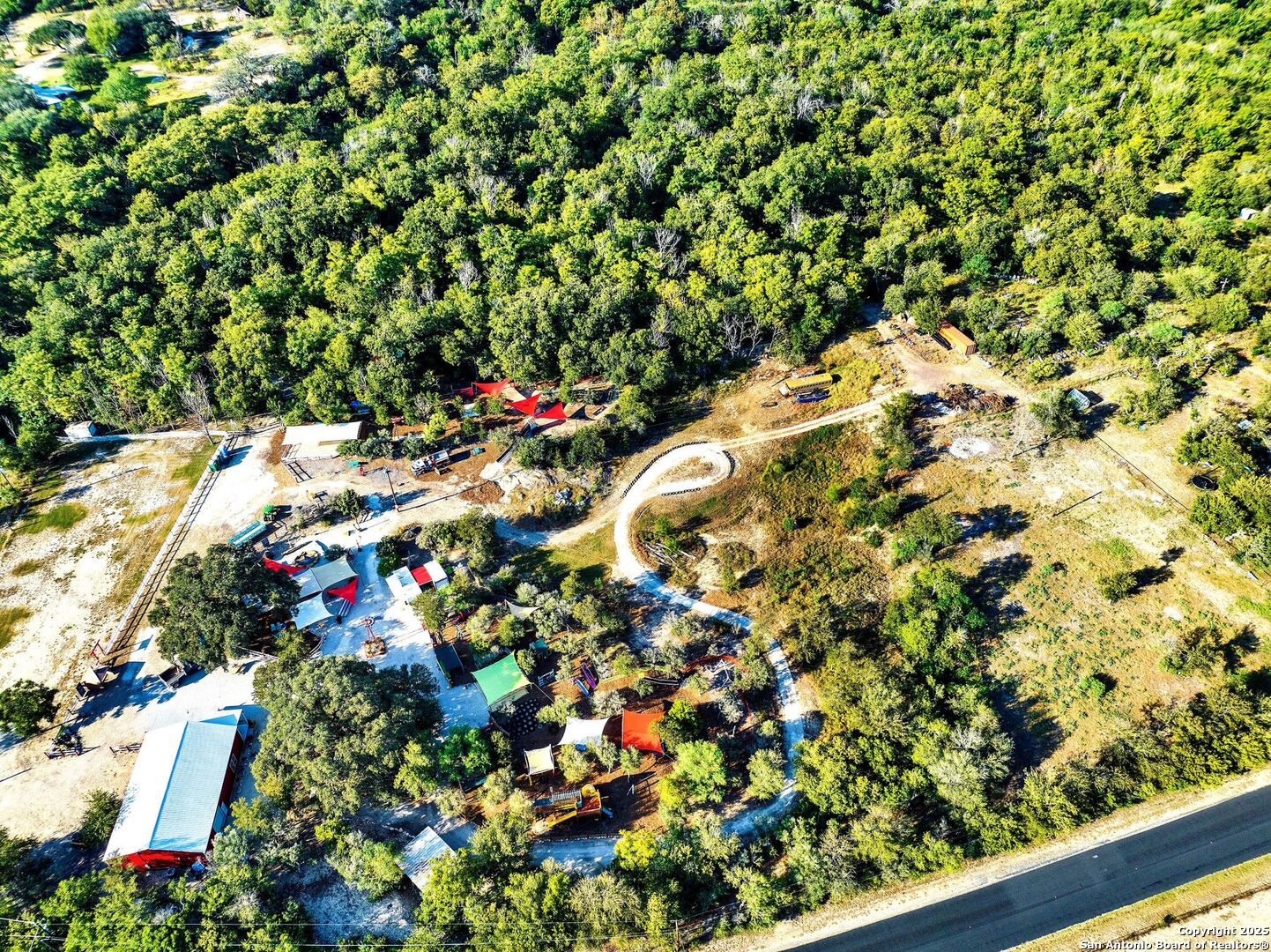 1877 County Road 4713 Lacoste TX 78039