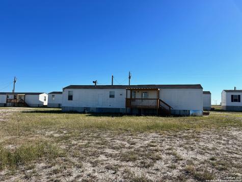 6542 County Road 152 Kenedy TX 78119