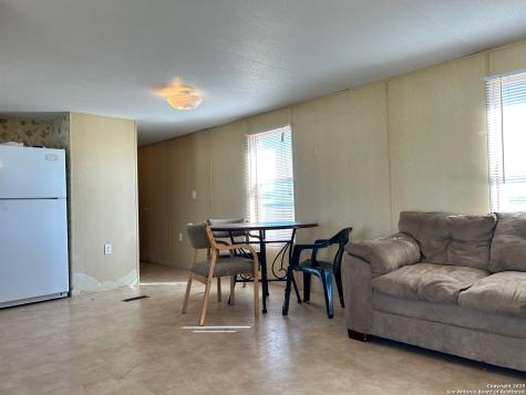 6542 County Road 152 Kenedy TX 78119
