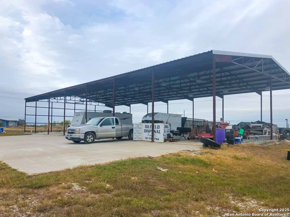 6542 County Road 152 Kenedy TX 78119