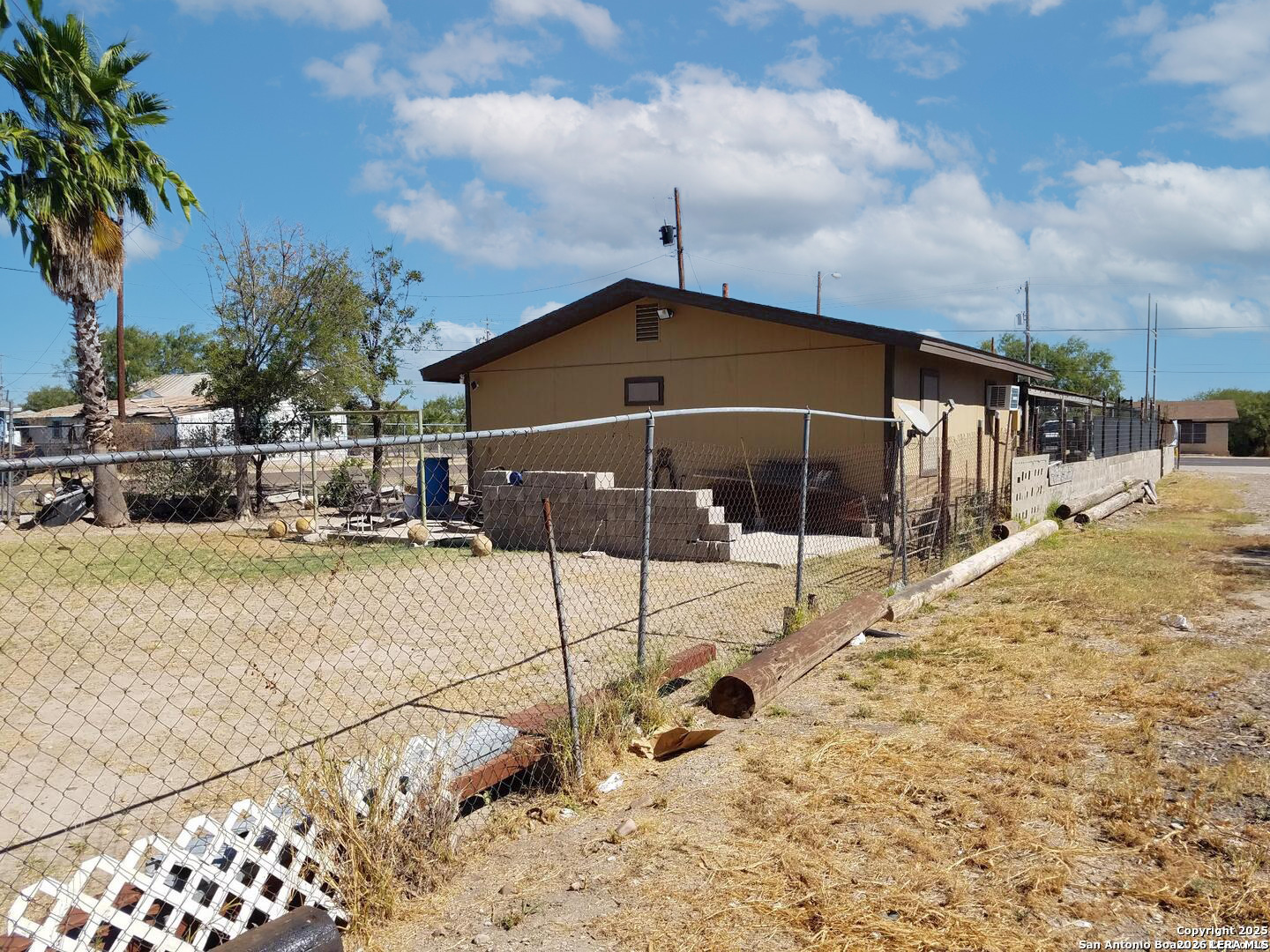 2897 Del Rio Boulevard Eagle Pass TX 78852