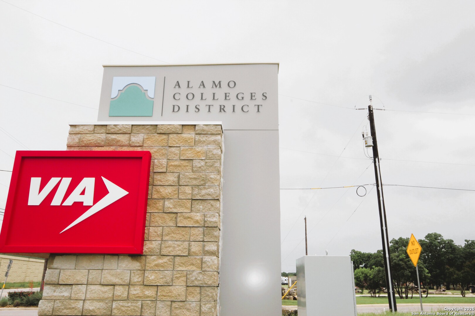 29397 I H 10 West Boerne TX 78006