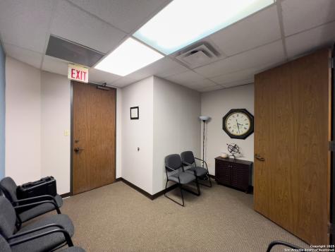 2040 Babcock San Antonio TX 78229