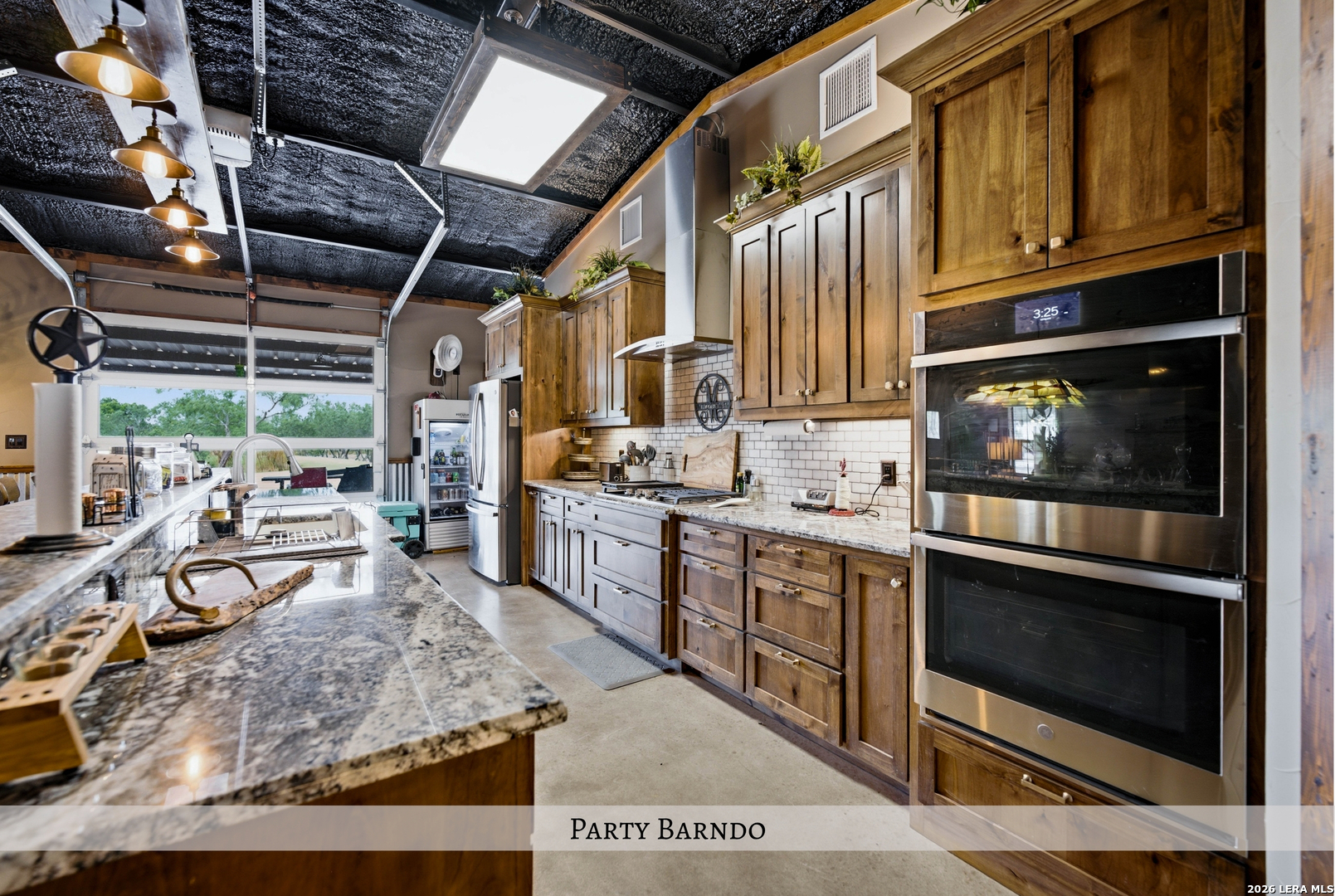 1958 County Road 237 Falls City TX 78113
