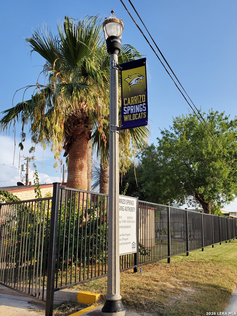 1501 1st Carrizo Springs TX 78834