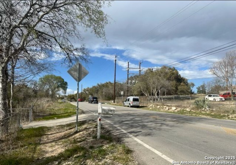 1365 Grosenbacher San Antonio TX 78245