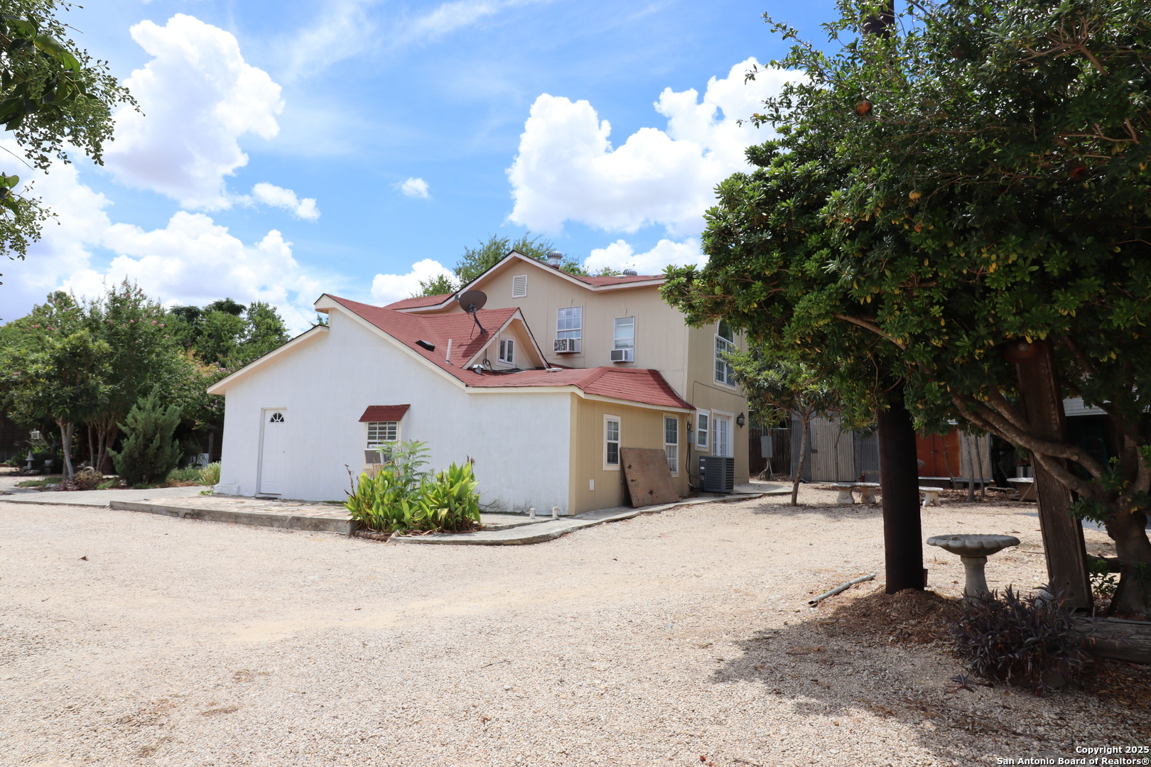 13915 Interstate 35 Von Ormy TX 78073
