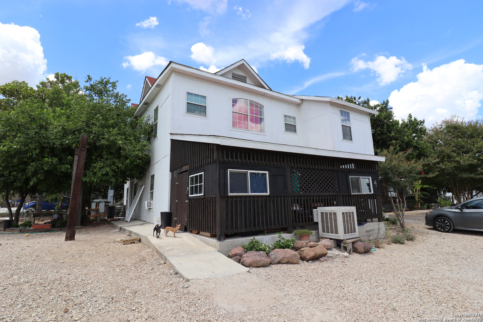 13915 Interstate 35 Von Ormy TX 78073