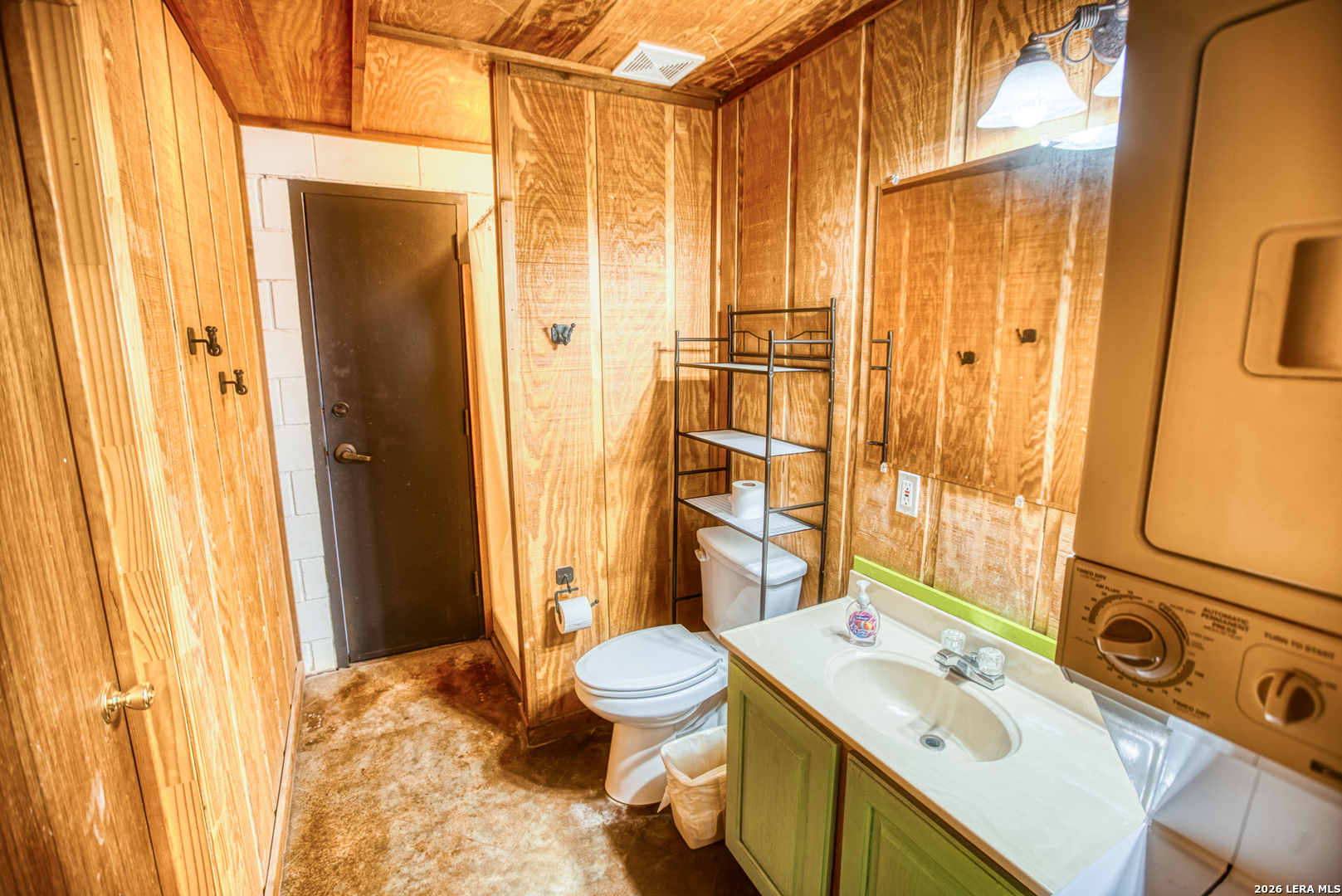 1047 County Road 350 Concan TX 78838