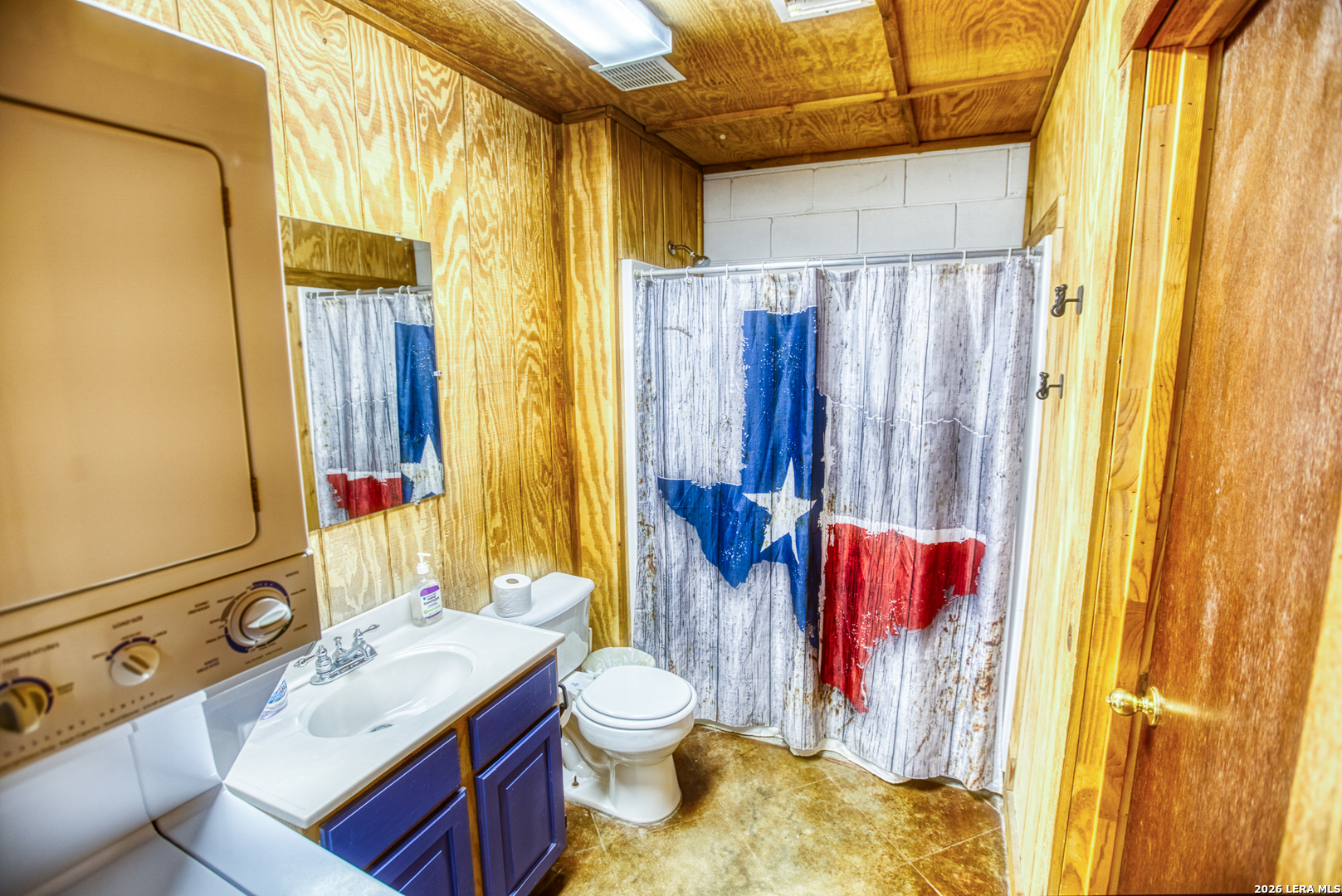 1047 County Road 350 Concan TX 78838