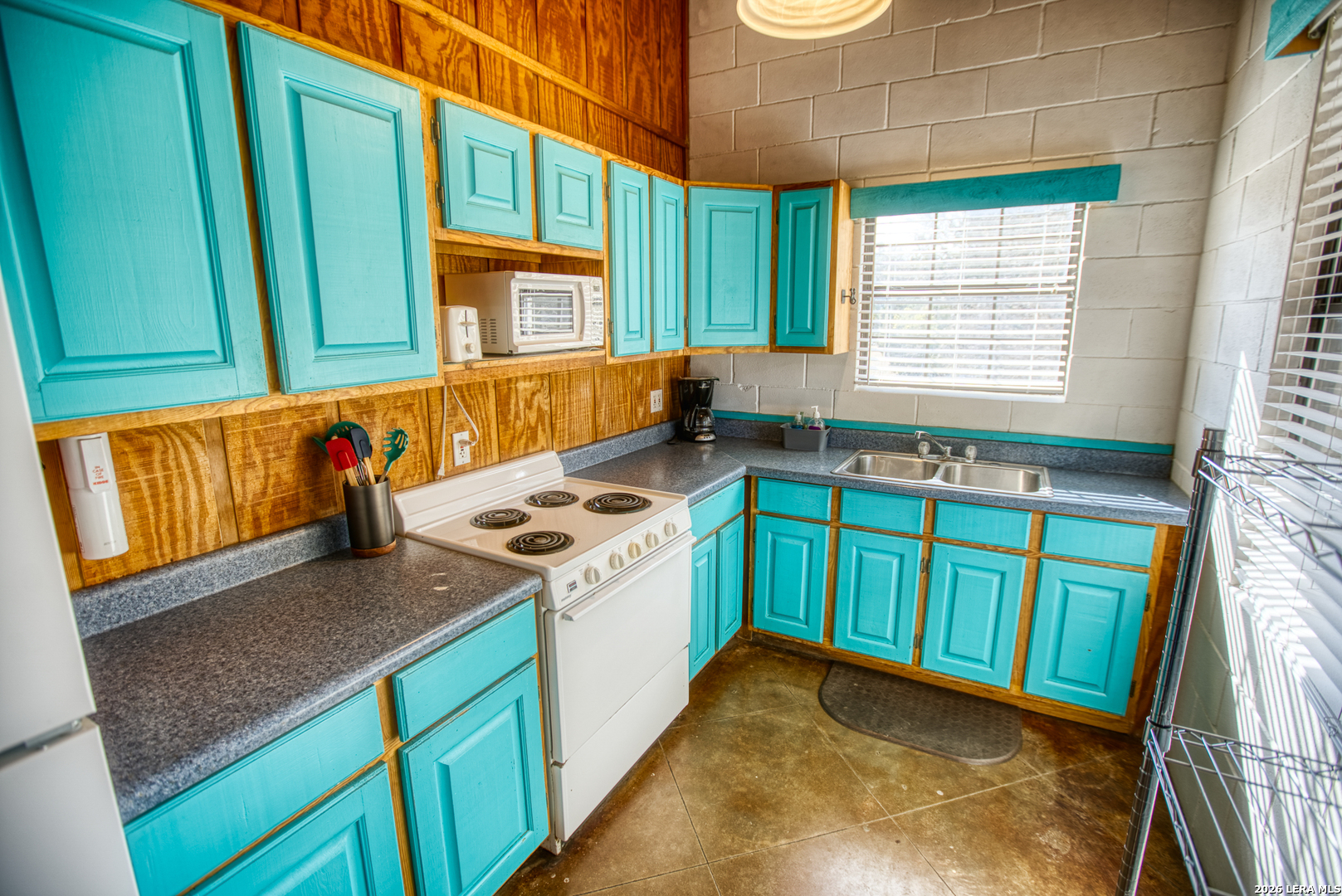 1047 County Road 350 Concan TX 78838