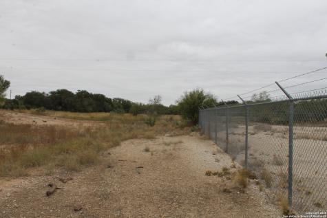 000 Fm 462 S Yancey TX 78886
