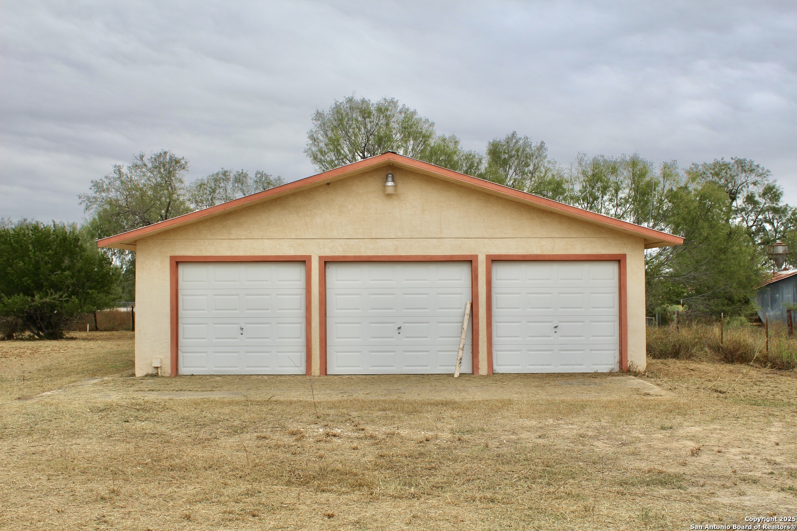 000 Fm 462 S Yancey TX 78886