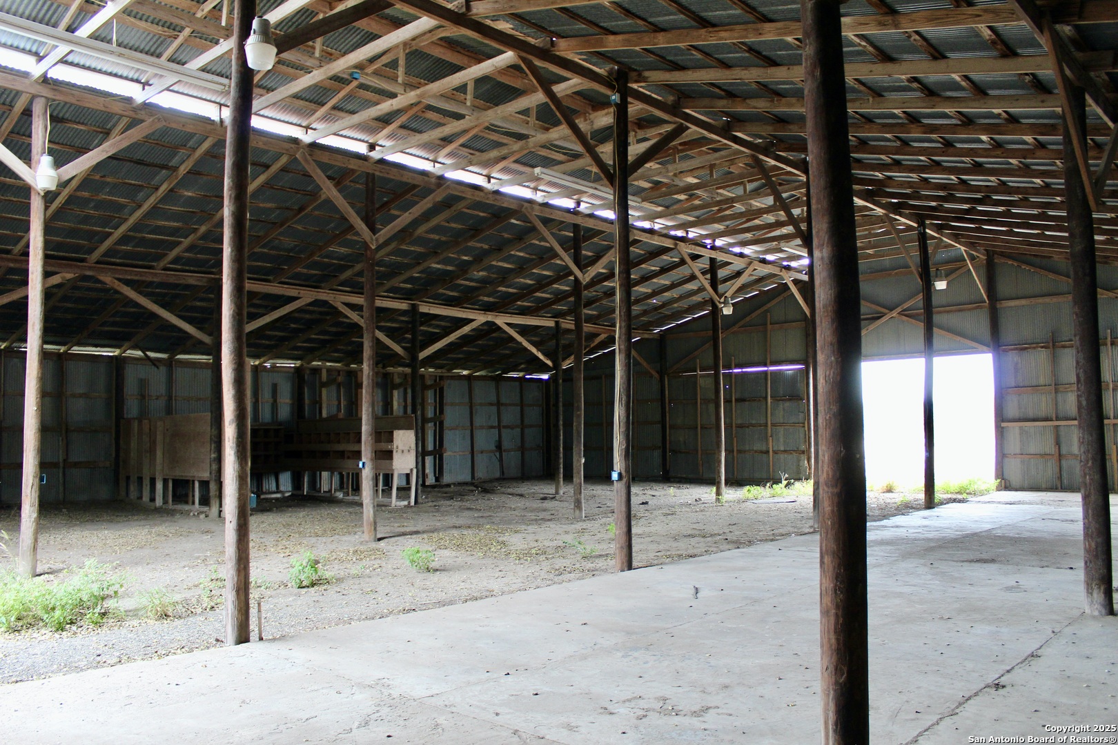 000 Fm 462 S Yancey TX 78886