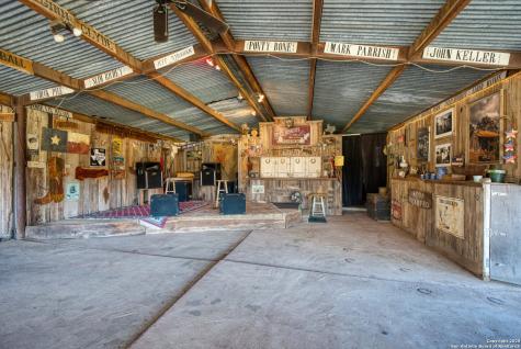 115 Fischer Store Fischer TX 78623