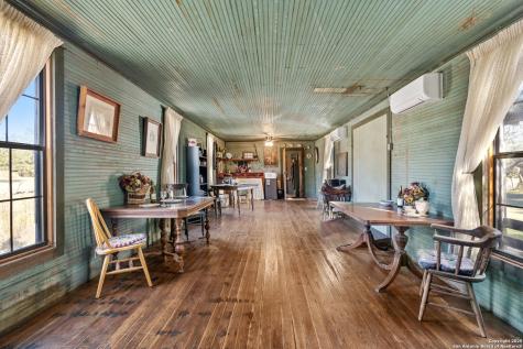 115 Fischer Store Fischer TX 78623