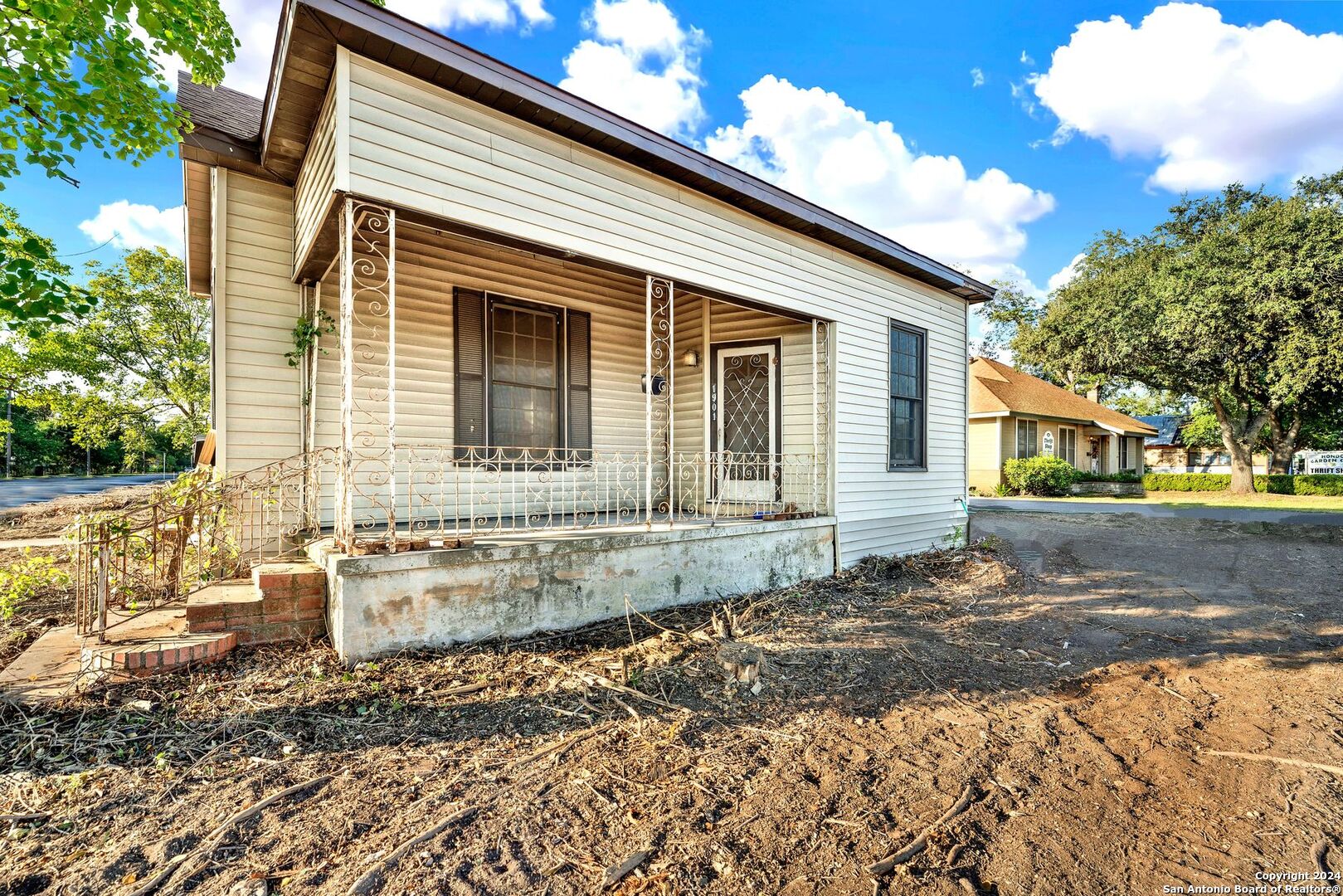 1901 19th Street Hondo TX 78861