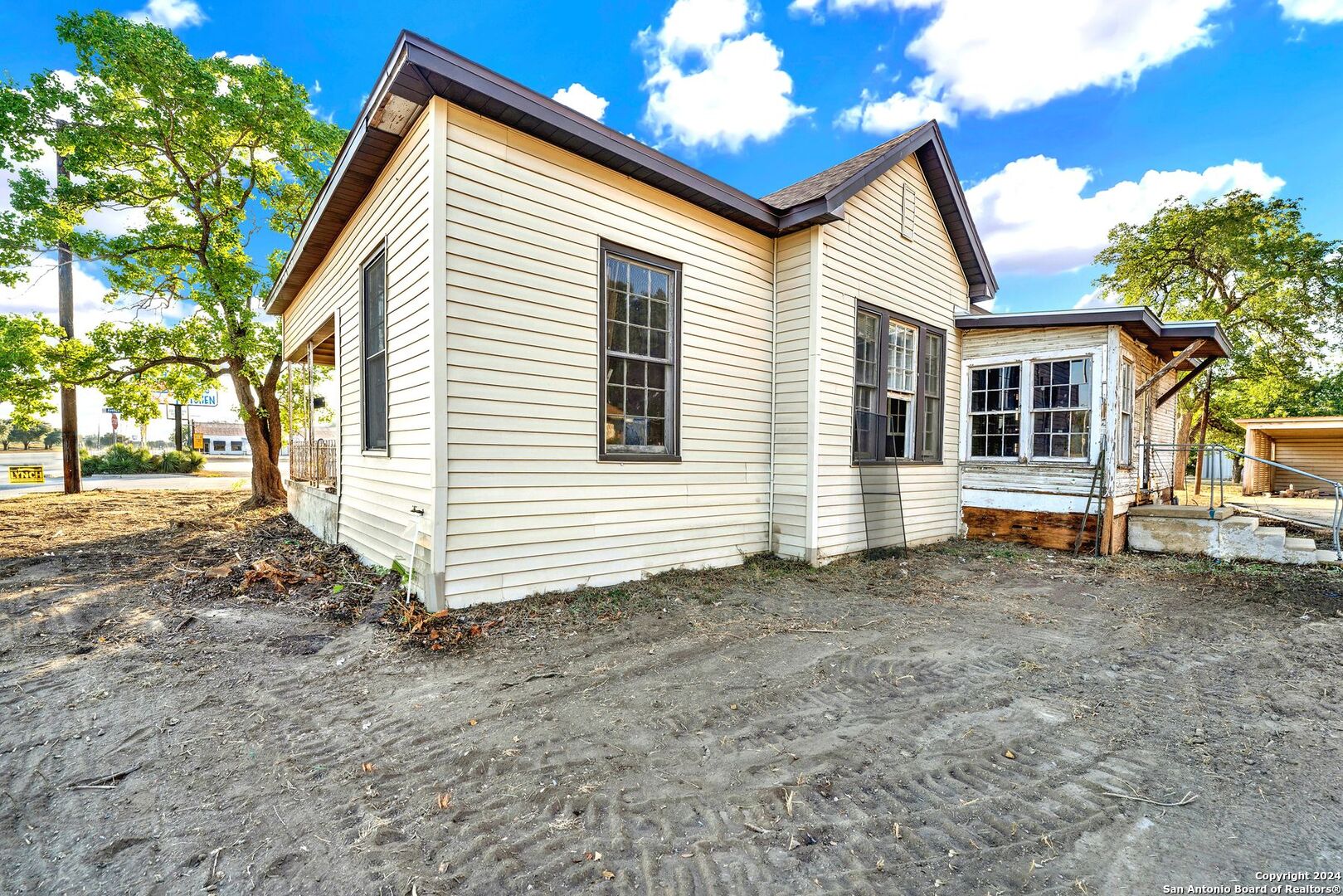 1901 19th Street Hondo TX 78861