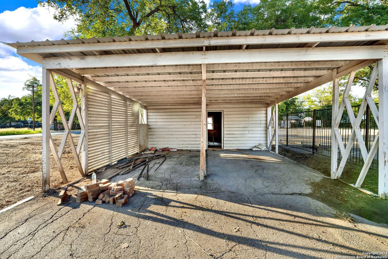 1901 19th Street Hondo TX 78861