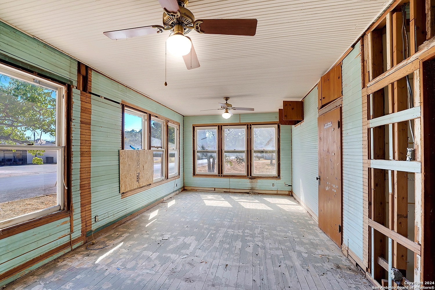 1901 19th Street Hondo TX 78861