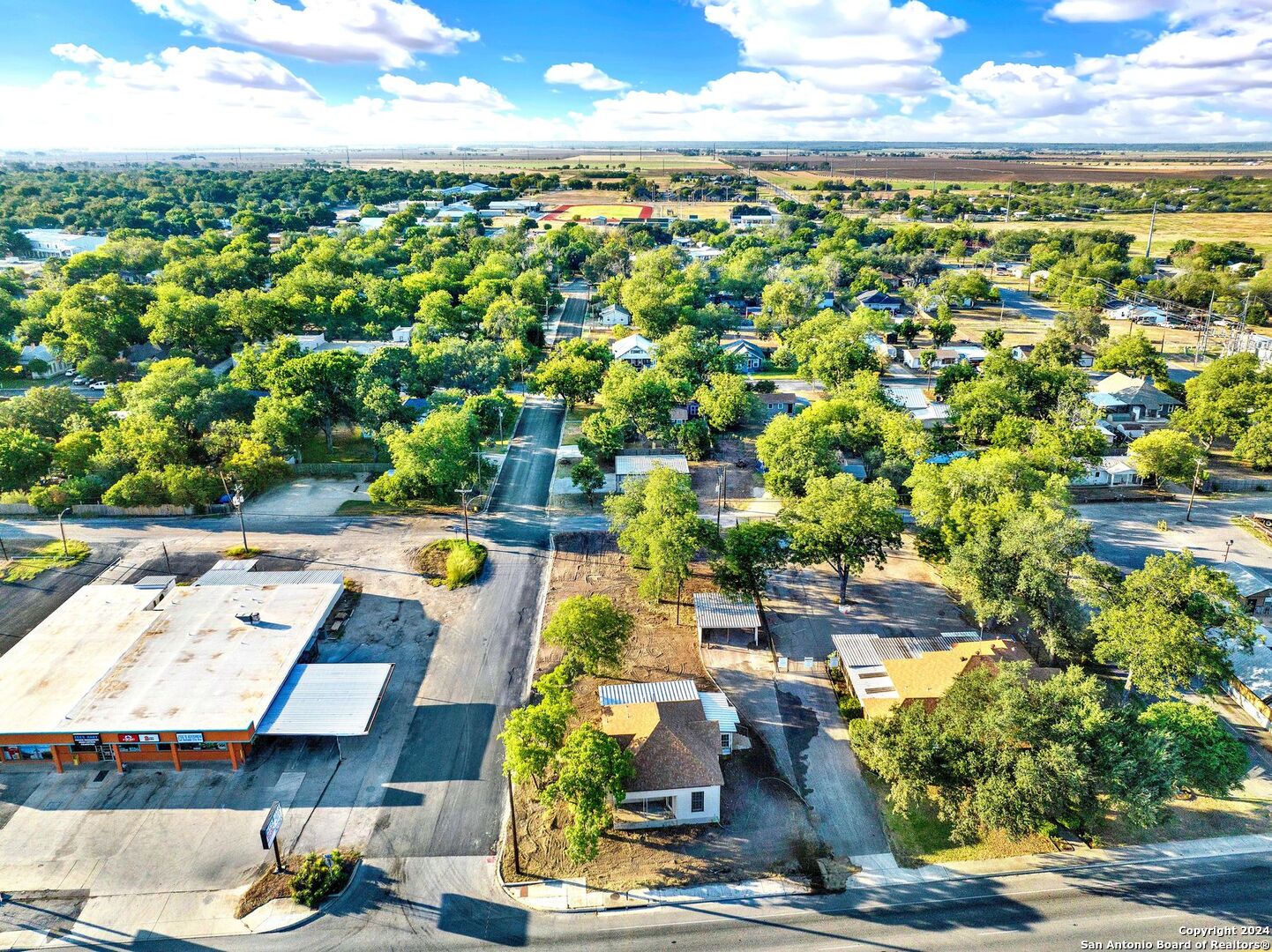 1901 19th Street Hondo TX 78861