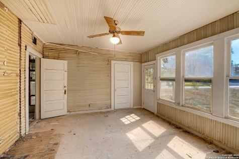 1901 19th Street Hondo TX 78861