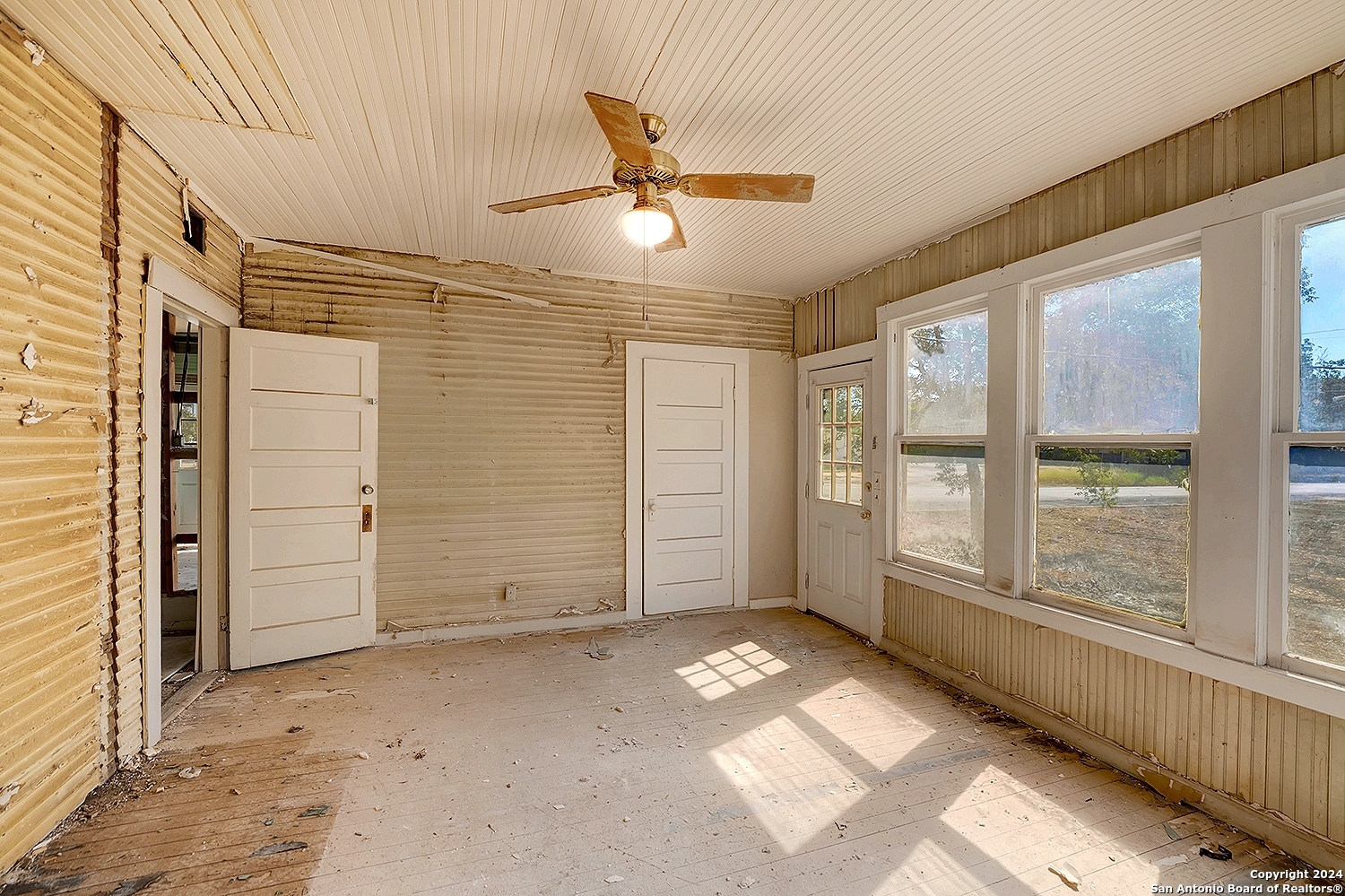 1901 19th Street Hondo TX 78861