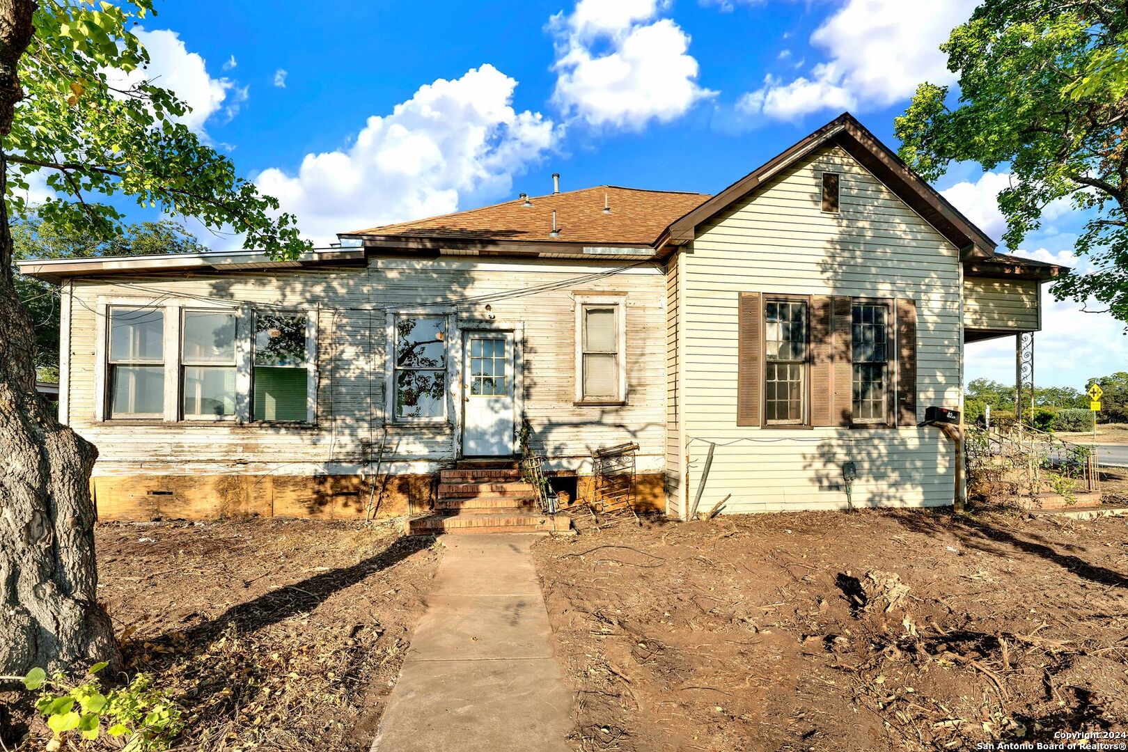 1901 19th Street Hondo TX 78861