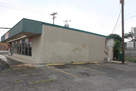 233 Athenian Universal City TX 78148