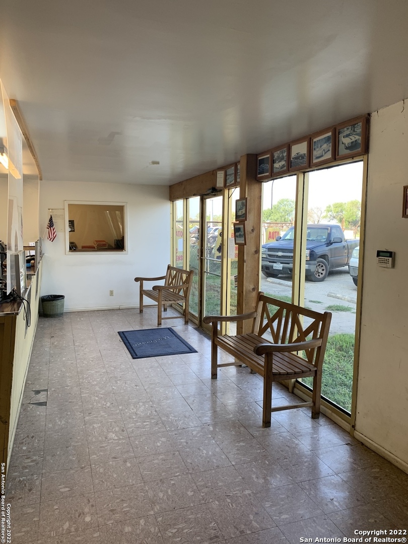 3655 E Main Street Uvalde TX 78801