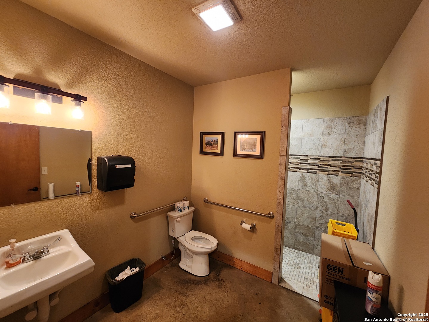 2571 Macarthur San Antonio TX 78217