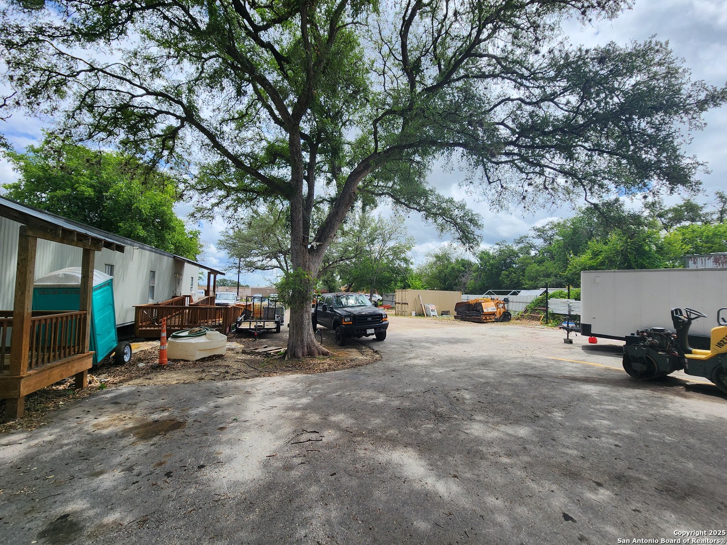 2571 Macarthur San Antonio TX 78217