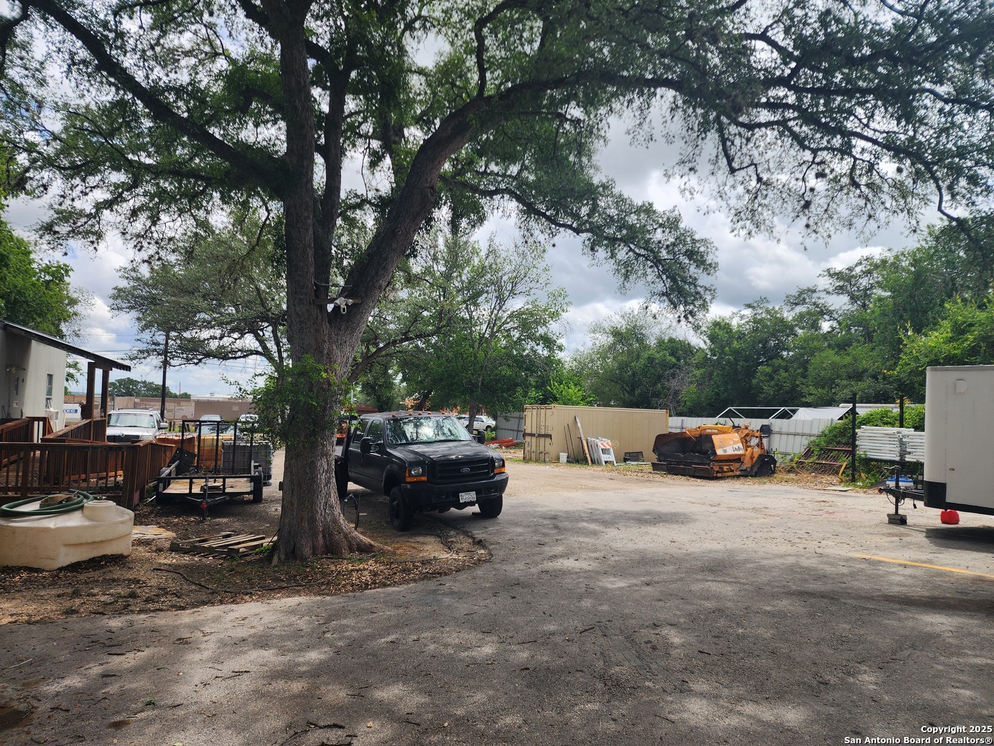 2571 Macarthur San Antonio TX 78217