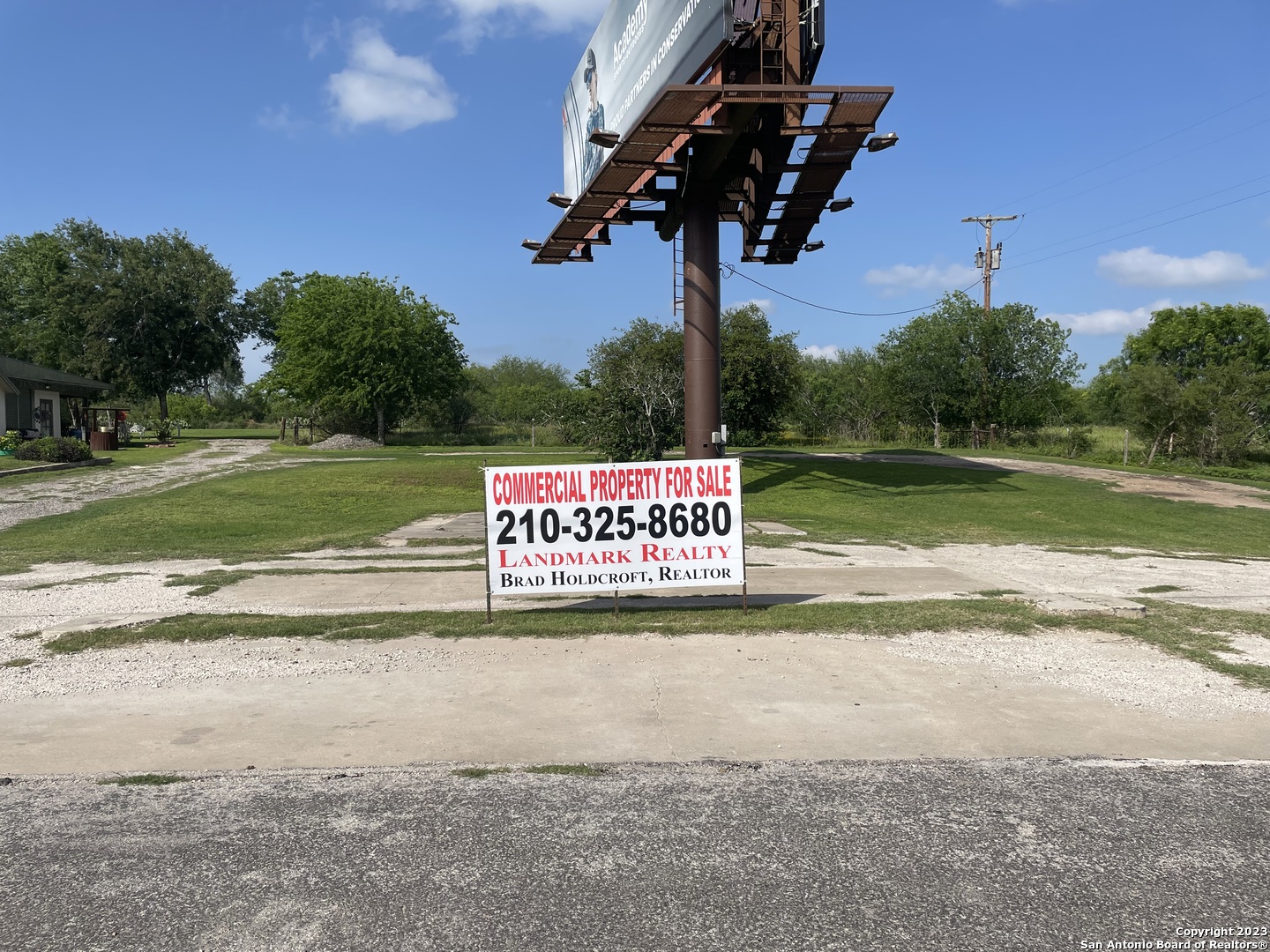 436 N Sunset Strip Street Kenedy TX 78119