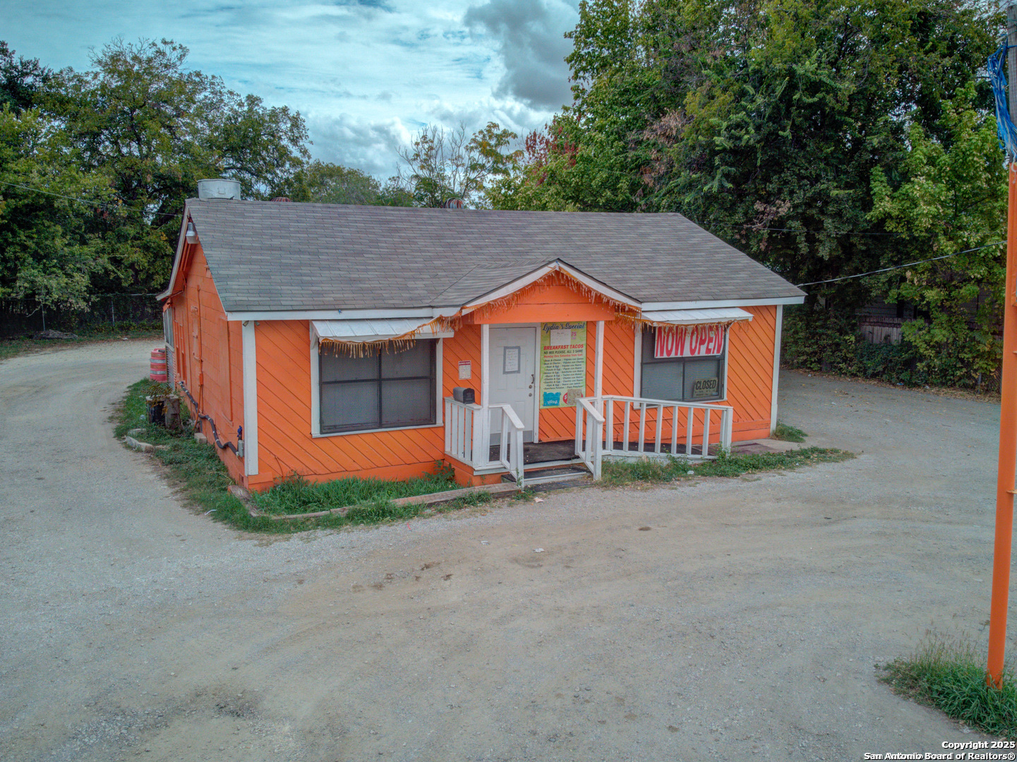 536 S Ww White Road San Antonio TX 78220