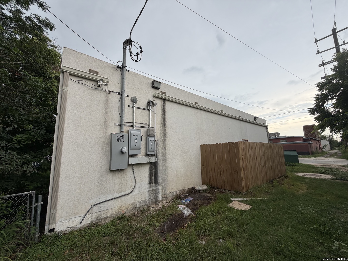 2541 W Southcross San Antonio TX 78211