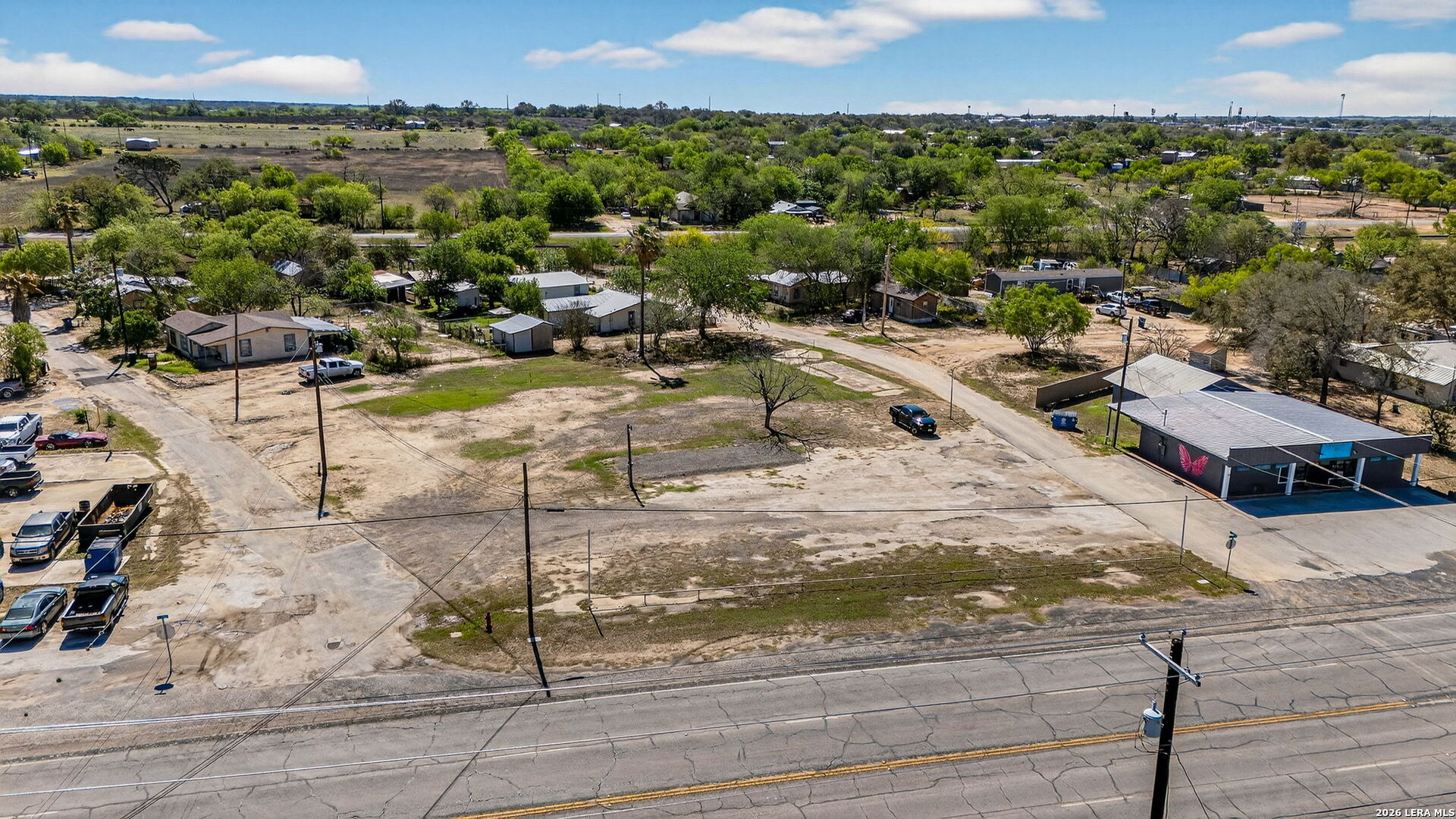 518 N Teel Devine TX 78016