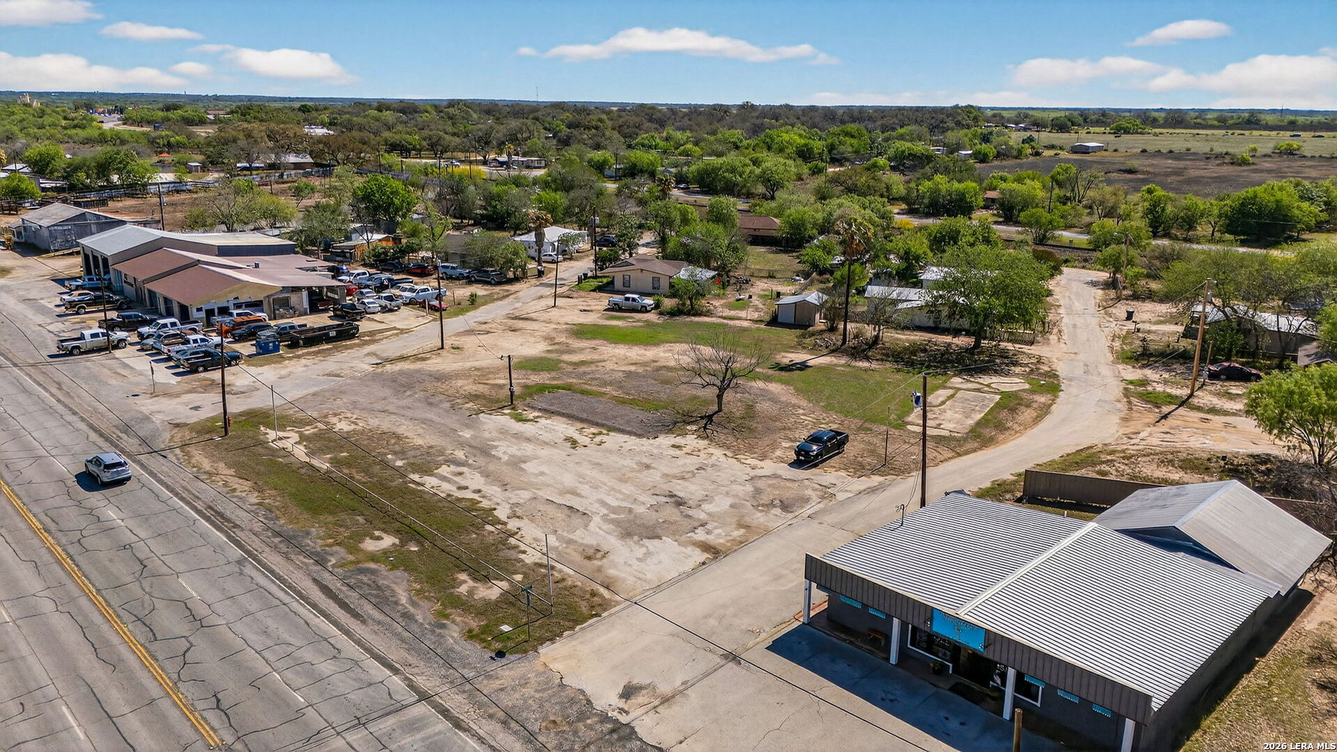 518 N Teel Devine TX 78016