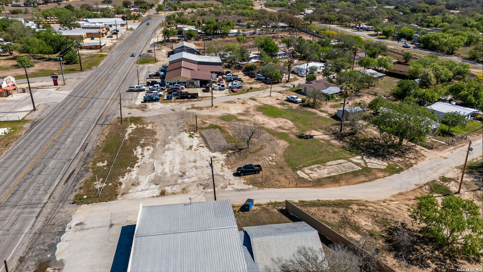 518 N Teel Devine TX 78016