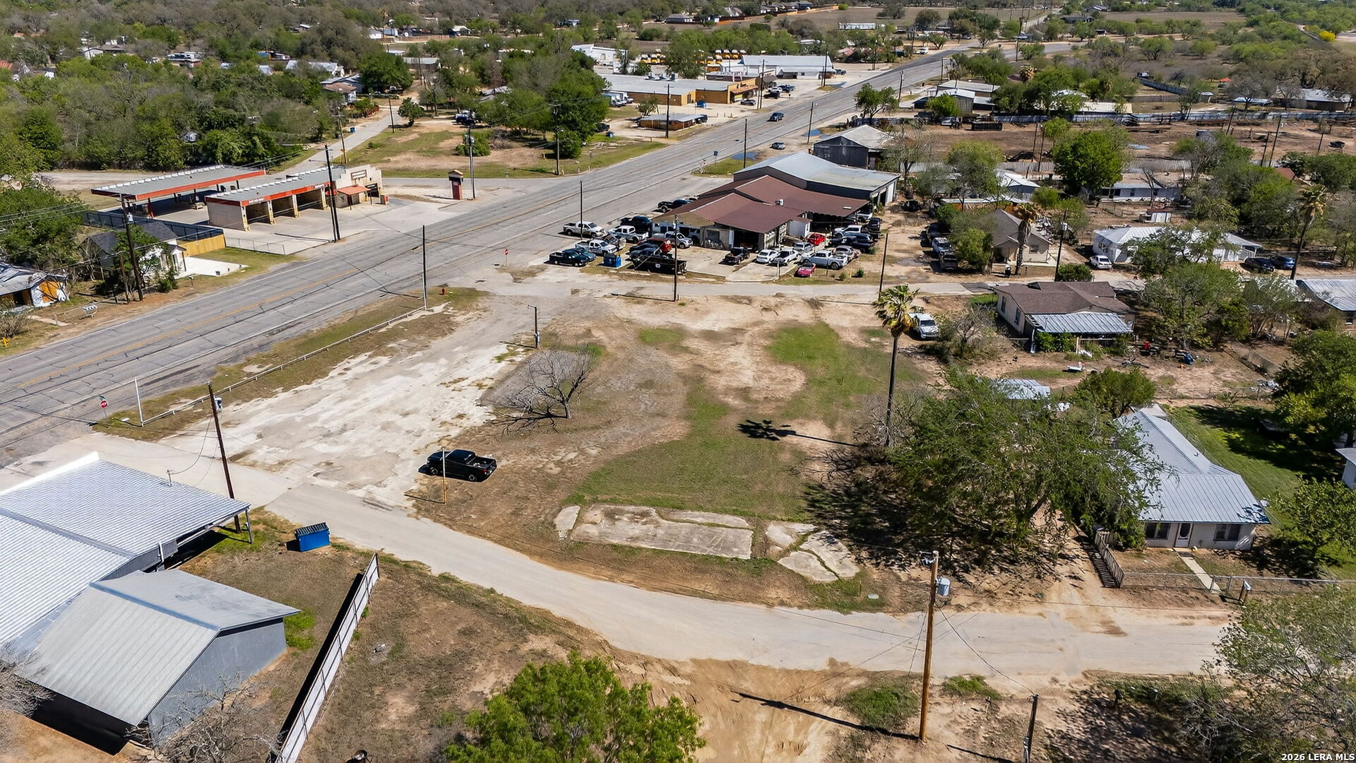 518 N Teel Devine TX 78016