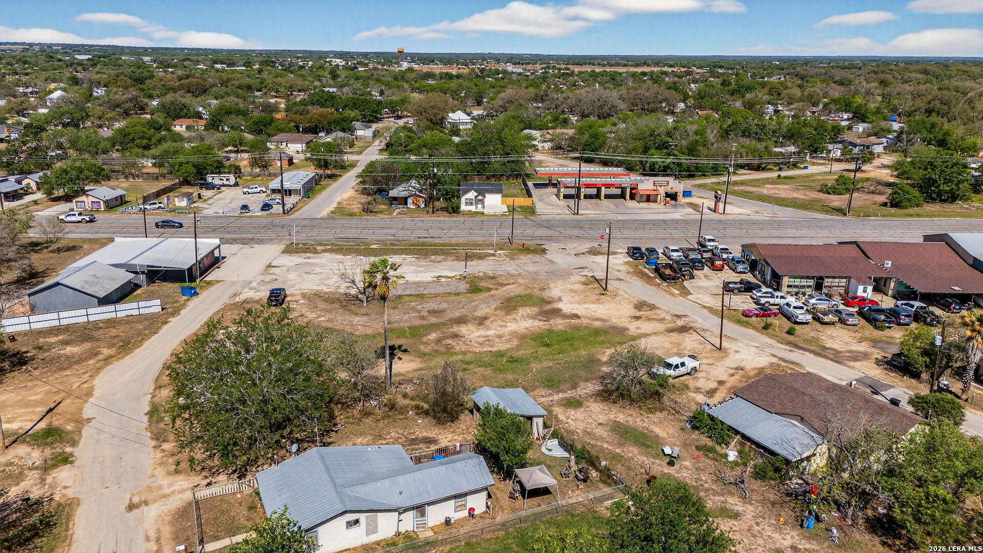 518 N Teel Devine TX 78016