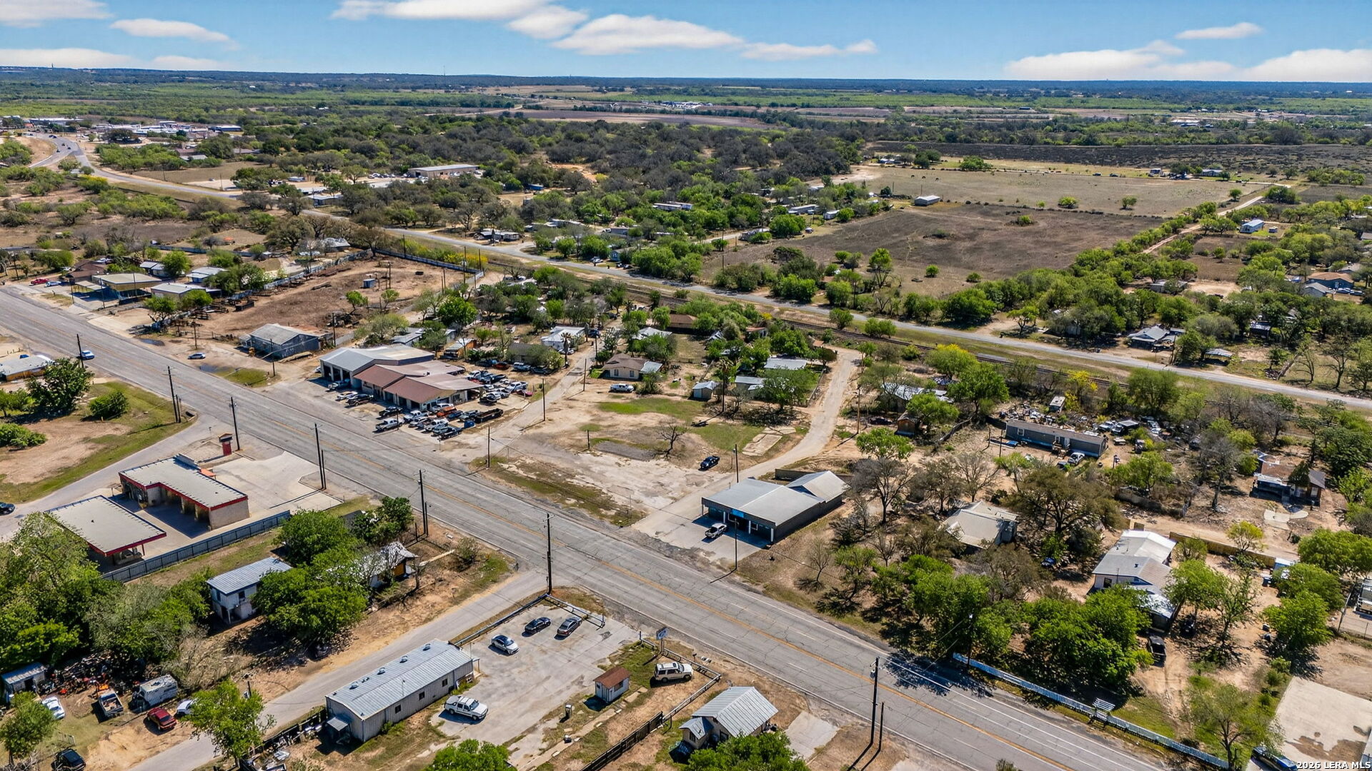 518 N Teel Devine TX 78016