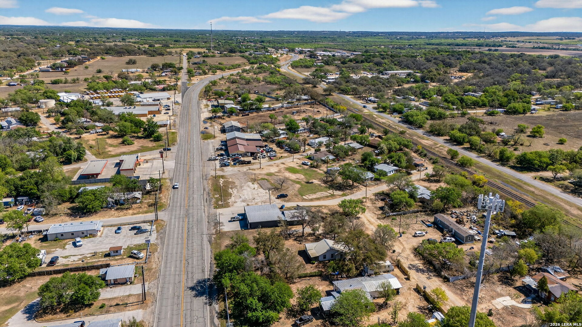 518 N Teel Devine TX 78016