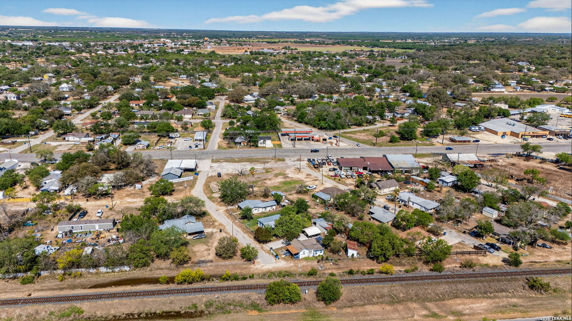 518 N Teel Devine TX 78016