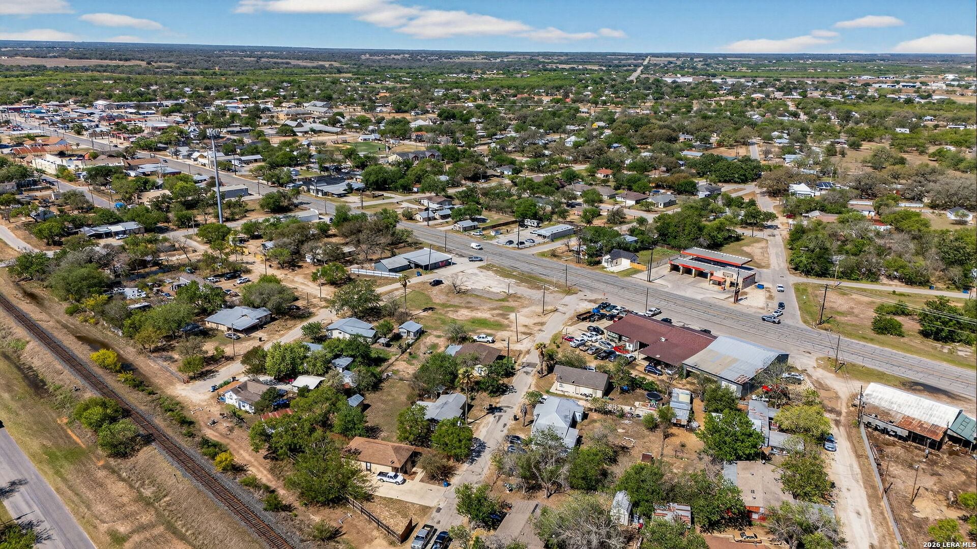 518 N Teel Devine TX 78016