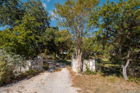 7087 Dietz Elkhorn Road Boerne TX 78015