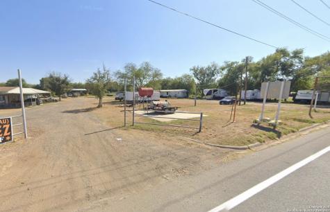 606 N Main Cotulla TX 78014