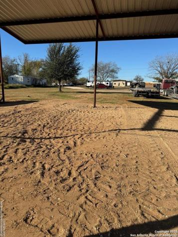 606 N Main Cotulla TX 78014